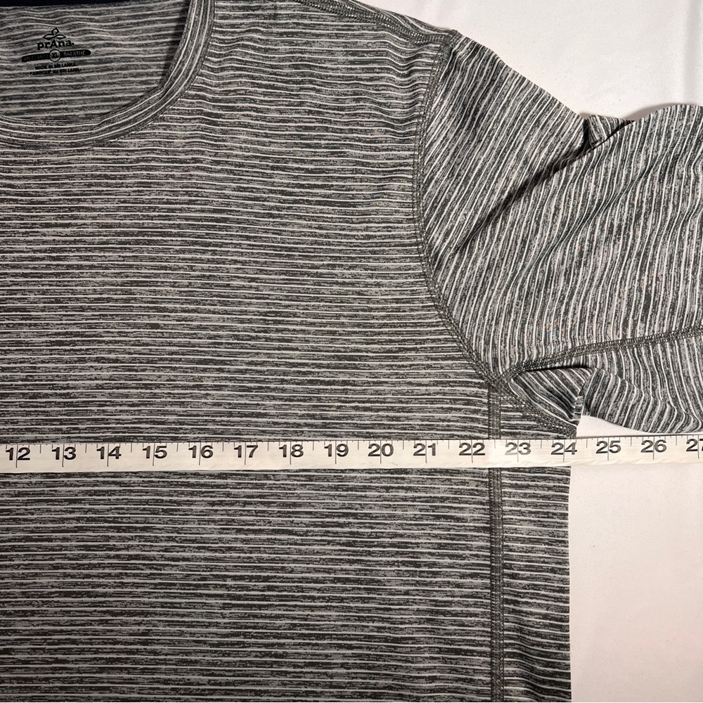 prAna Men’s Performance Tshirt - grey strip - size XL - Picture 5 of 7
